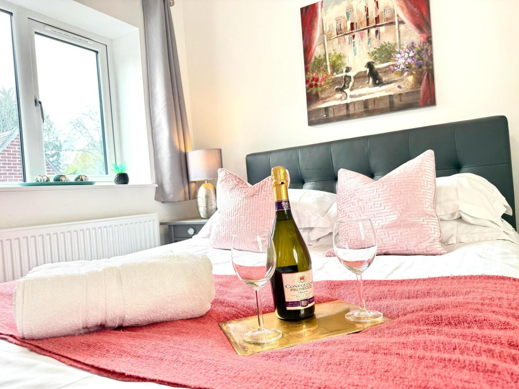 Walnut Flats-F5, Stylish 1-Bedroom - Parking, Netflix, Wifi - Close To Oxford, Bicester & Blenheim Palace Kidlington Kültér fotó