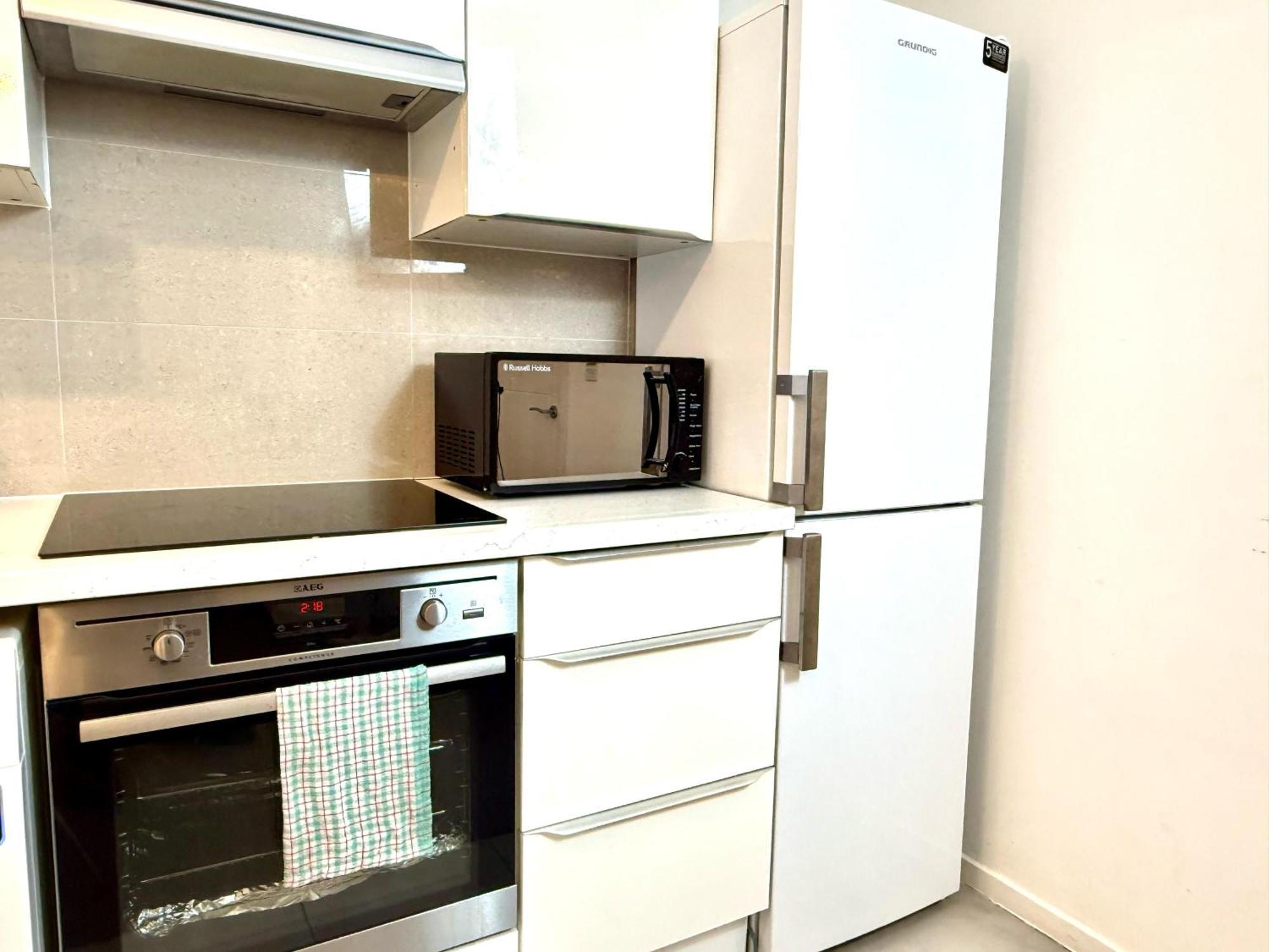 Walnut Flats-F5, Stylish 1-Bedroom - Parking, Netflix, Wifi - Close To Oxford, Bicester & Blenheim Palace Kidlington Kültér fotó
